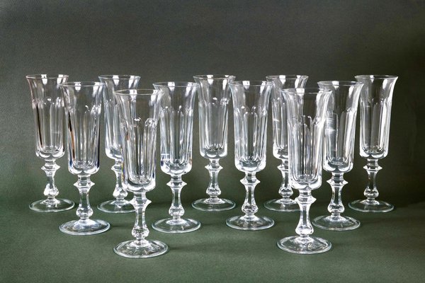 Französische Vintage Champagnerflöten aus Kristallglas von Baccarat, 1960er, 5er Set bei Pamono kaufen