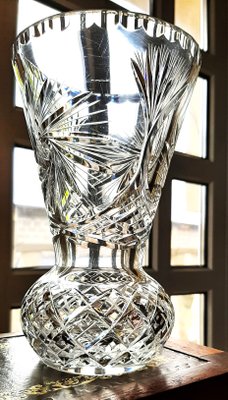 Handgeschliffene Vase aus Bleikristall aus 24 % PbO, 1960er bei Pamono kaufen