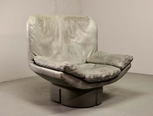 Italian Grey Leather Lounge Chair by Ammanati Vitello for - Main Image