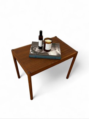 Skandinavischer Beistelltisch aus Teak, 1960er bei Pamono kaufen