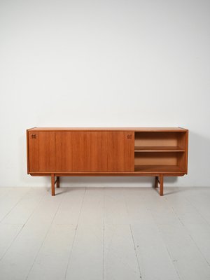 IKEA イェルローサ　北欧／ミッドセンチュリー／ポストモダン／廃盤 Vintage Korsør Sideboard in Teak from Ikea, 1967 for sale at Pamono