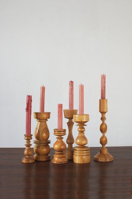 Skandinavische Kerzenhalter aus Holz, 6 . Set