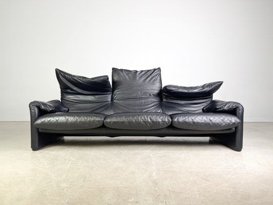 3P MARALUNGA SOFA / Cassina 黒革 Vintage Maralunga 3-Seater Sofa by Vico Magistretti for Cassina for sale