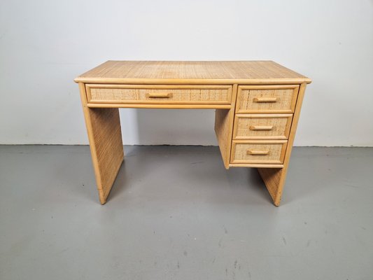 Franzsischer Vintage Schreibtisch aus Bambus Rattan mit Schubladen, 1970er  bei Pamono kaufen