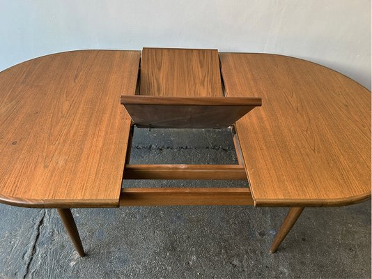 Ausziehbarer Mid-Century Modern Fresco Esstisch von G-Plan, 1960er bei Pamono kaufen