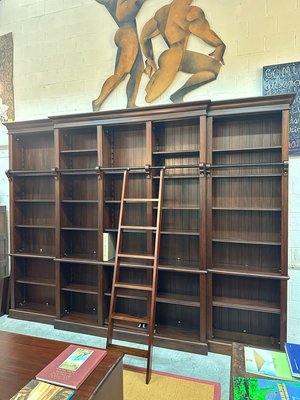 Grand Library Bücherregal mit Rollender Leiter bei Pamono kaufen