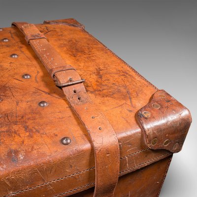 Large Antique English Edwardian Trunk Case in Leather, 1910 for