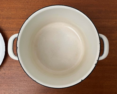 Mid-Century Modern Vegeta Series Enamel Pot by Esteri Tomul for