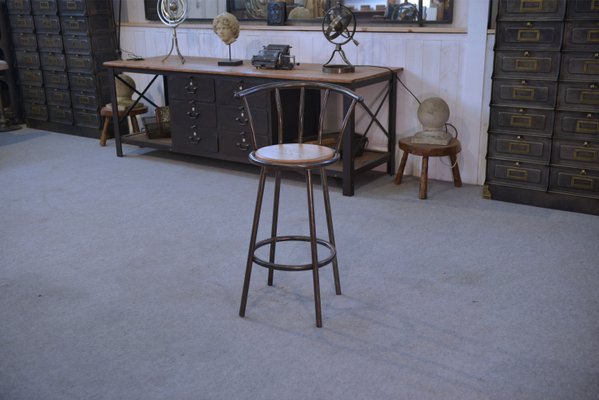 Industrieller Hocker mit Sitz aus Eiche, 1960er bei Pamono kaufen
