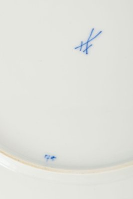 Porcelain Blaue Blume Plate with Floral Pattern from Meissen for