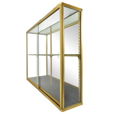 Wandvitrine aus Messing & Glas, 20. Jh. bei Pamono kaufen