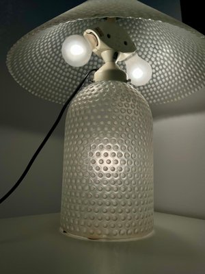 Mid-Century White Textured Glass Table Lamp from Peill display picture 1