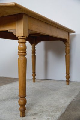 Mesa de comedor antigua en venta en Pamono Mesa de comedor antigua en venta en Pamono