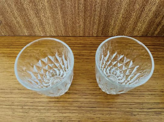 wine glass on table Conundrum Red Wine Glasses - Set of 4 - 16 oz (473ml)