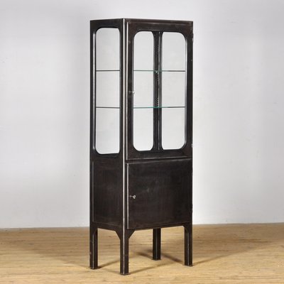 Vintage Vitrine aus Eisen & Glas, 1970er bei Pamono kaufen