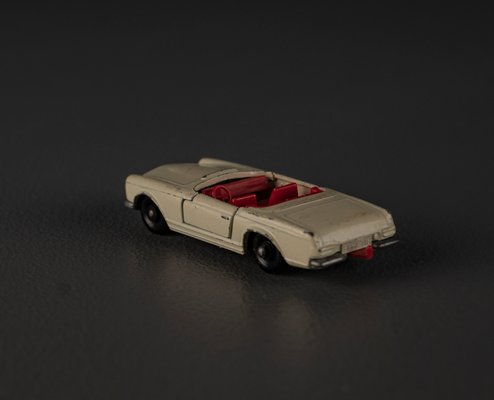 Model 230 SL No. 27 Mercedes-Benz from Matchbox Series, England