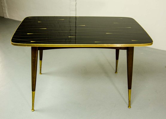 Table Peinte En Noir
