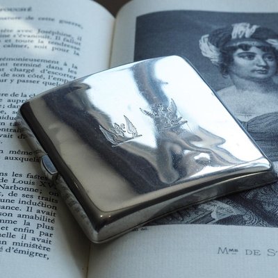 Antique Victorian Curved and Crested Silver Cigarette Case, London, United  Kingdom, 1894 for sale at Pamono