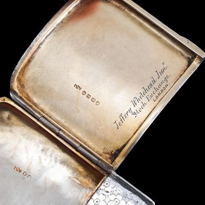 silver cigarette brand Treasurer London Executive Parliament Silver Blue  