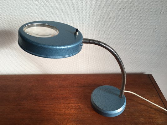 magnifying glass for desk