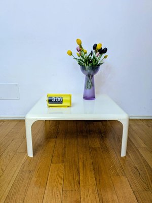 White Demetrio 70 Coffee Table by Vico Magistretti for Artemide