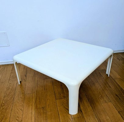 White Demetrio 70 Coffee Table by Vico Magistretti for Artemide