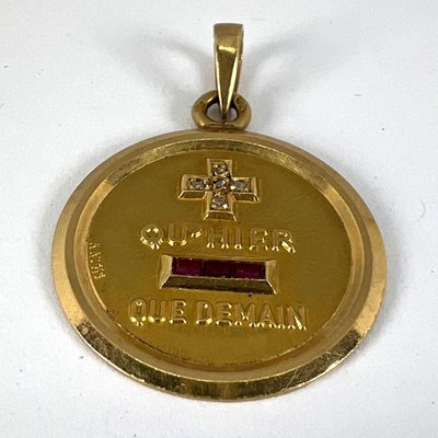 Pendentif LOVE En Or Gris 18 Carats - Collier élégant Et Intemporel