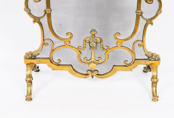 Pare étincelles en bronze et maille de fer XX siècle 250
