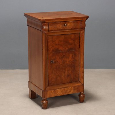 Table De Chevet Baroque Italienne – Début XXe, Bois De Noyer, Style Ancien