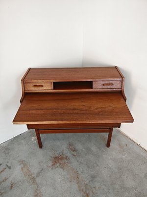 Mid-Century Modern Bureau and Dresser attributed to Arne Wahl Iversen for Vinde Møbelfabrik, Denmark, 1960s for sale at Pamono