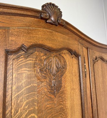 Armoire arlésienne de mariage. Provence, époque XVIII°. Bois de noyer