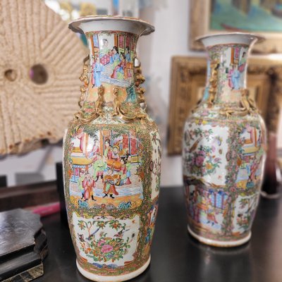19th Century Qing Dynasty Porcelain Vases, China, Set of 2