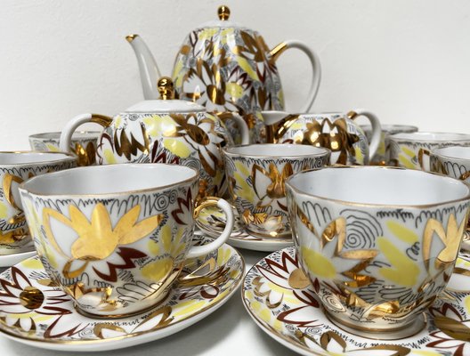 Vintage Goldenes Gänseblümchen Kaffeeservice für 8 Personen von Lomonosov Imperial Porcelain Factory, 1970er, 19 bei Pamono kaufen