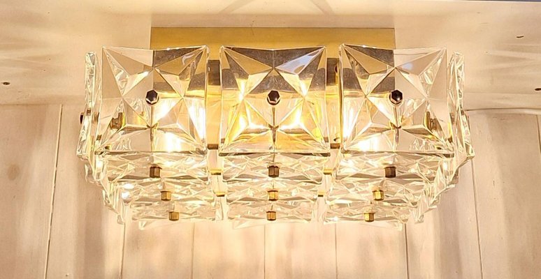 Flache Vintage Deckenlampe mit Halterung und Schirm aus vergoldetem Metall mit Kristallglaselementen, 1970er bei Pamono kaufen