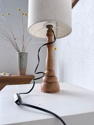 Light Oak Wood Desk Lamp, 1950s for sale at Pamono