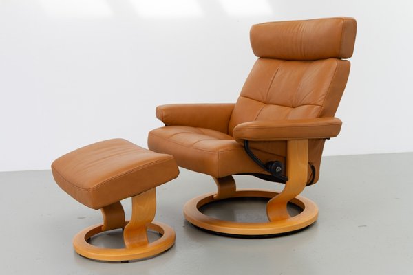 Set of Stressless Reclining Lounge Chair and Ottoman from Ekornes