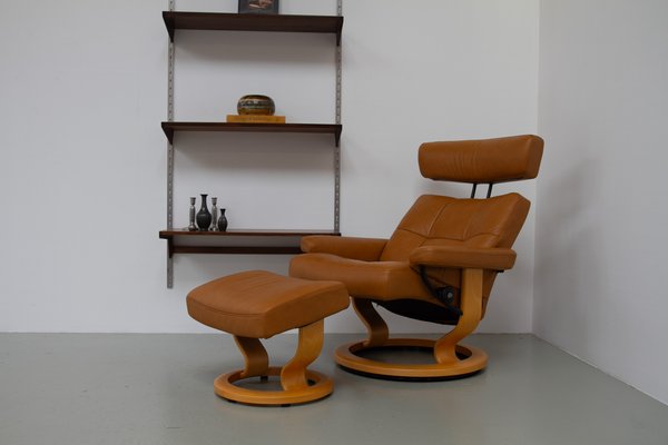 Set of Stressless Reclining Lounge Chair and Ottoman from Ekornes