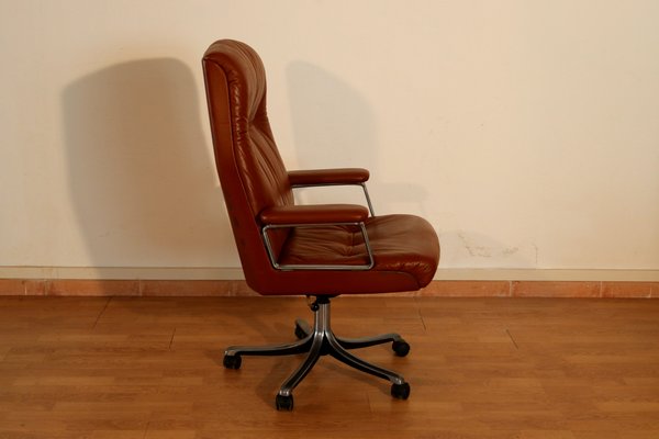 Vintage P126 Executive Office Chair by Osvaldo Borsani for Tecno