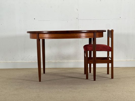 Round Extendable Dining Table from G-Plan, 1960 for sale at Pamono