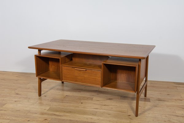 Mid-Century Teak Model 75 Freestanding Desk from Omann Jun