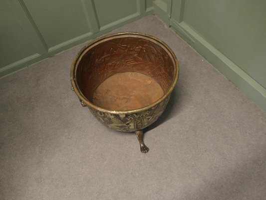 Dutch Embossed Brass Crested Log Bin, 19th Century for sale at Pamono