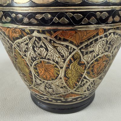 Orientalische Vase mit Graviertem Messing und Vergoldetem Silber bei Pamono kaufen