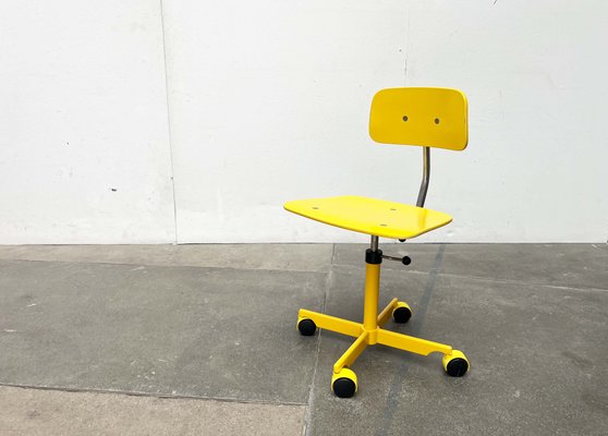 Air-Chair (ライトイエロー ) Mid-Century Modern Yellow Danish Children's Swivel Chair by Jørgen