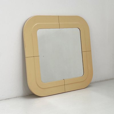 Kartell Vintage Wall Mirrors アンナ・カステリ Space Age Mirror by Anna Castelli for Kartell, 1970s for sale at