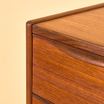 Danish Chest of Drawers in Teak, 1950s for sale at Pamono