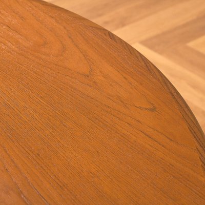 British Round Dining Table in Walnut and Teak from G-Plan, 1950