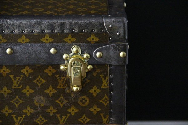Cube-Shaped Trunk by Louis Vuitton, 1920s for sale at Pamono