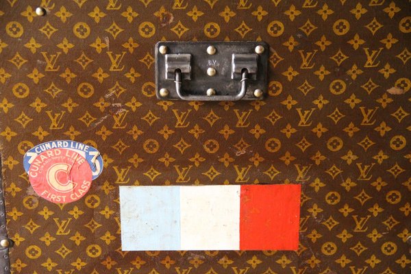 Cube-Shaped Trunk by Louis Vuitton, 1920s for sale at Pamono