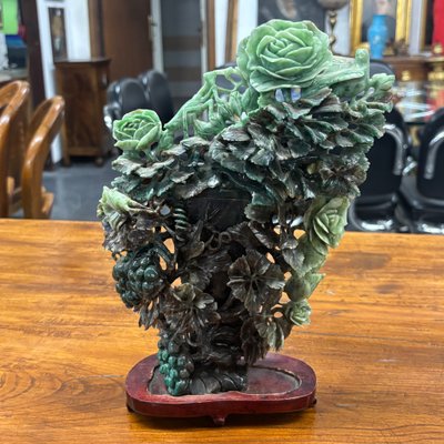 20th Century Chinese Art Jade Vase Sculpture, 1900 for sale at Pamono