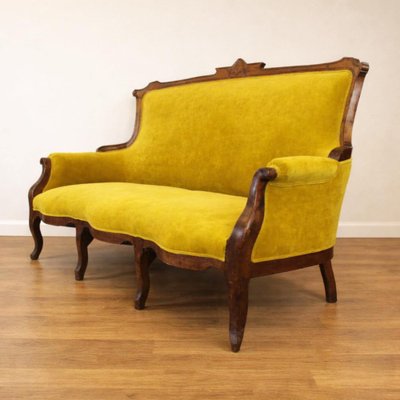 Jugendstil Sofa aus Nussholz & Samt, Spanien, frühes 20. Jh bei Pamono kaufen